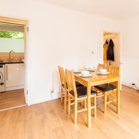 Sootheus - Cosy Surrey Quays Apartment London Exterior photo