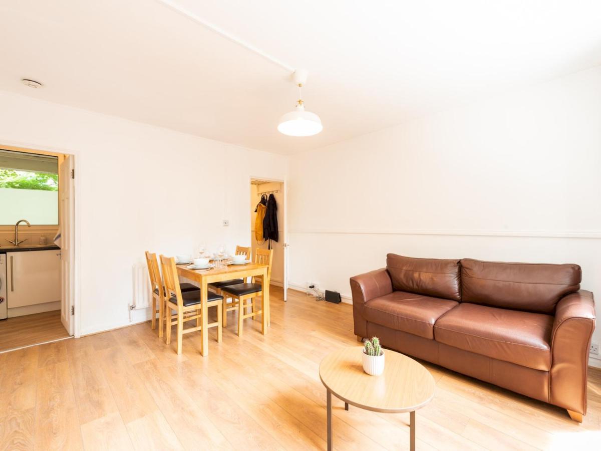 Sootheus - Cosy Surrey Quays Apartment London Exterior photo